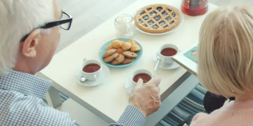 dietitian-support-at-home Aged care being supported at home by a dietitian